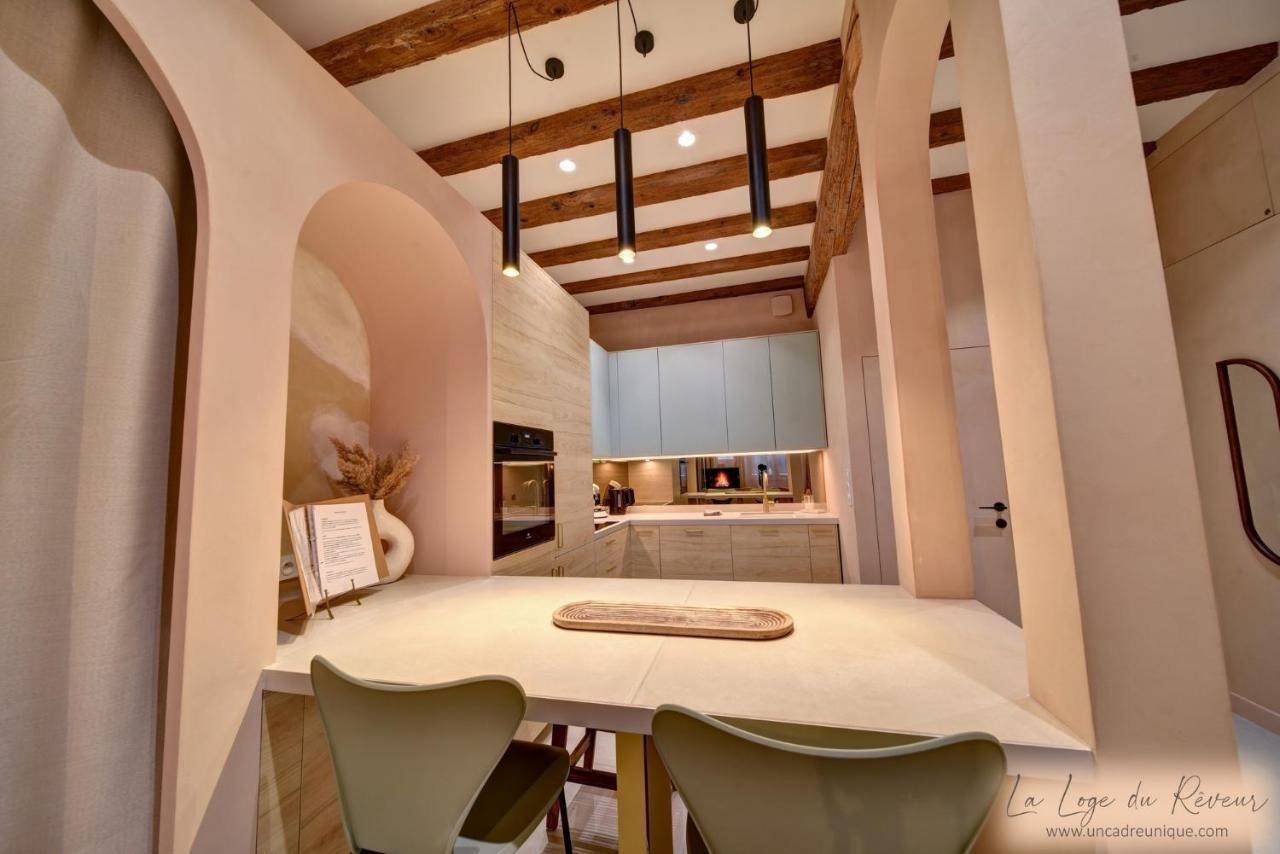 La Loge Du Reveur - Spa - Vieux-Lyon Bagian luar foto